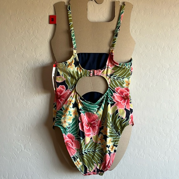 Hurley Ladies’ Swimsuit 1-Piece Pink Floral, UPF 50+ Adjustable Straps, Size M - Picture 9 of 14
